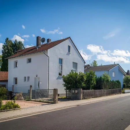 Orange Haus In Der Naehe Frankfurt بيت للعطل Karlstein am Main